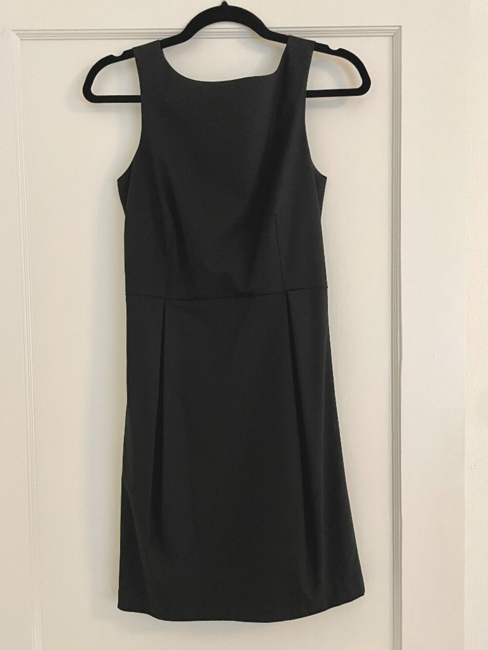 Gap Pleated A Line Sleeveless High Neck Dress Size 2 Solid Black NWOT